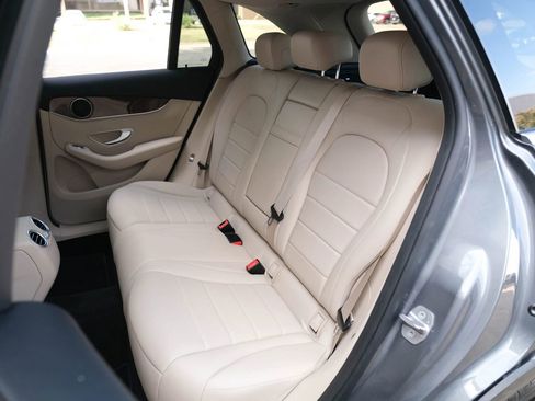 Used 2018 Mercedes-Benz GLC 300 image 24