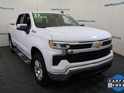 Used 2025 Chevrolet Silverado 1500 LT AWD/4WD image 3