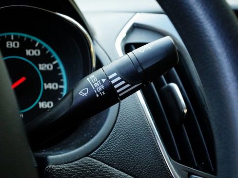 Used 2018 Chevrolet Cruze LT w/ Convenience Package image 24