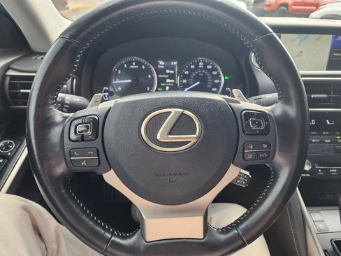 Used 2018 Lexus IS 300 w/ Comfort Package image 19
