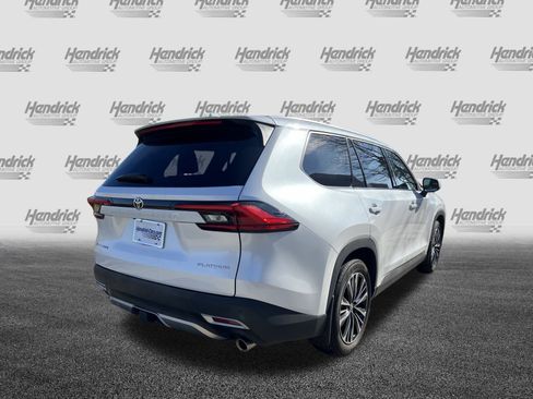 Used 2024 Toyota Grand Highlander Hybrid MAX Platinum image 10