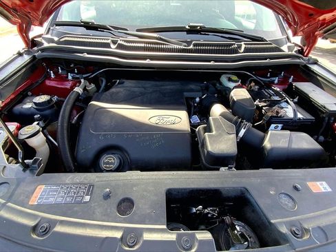 Used 2017 Ford Explorer XLT w/ Equipment Group 202A image 28