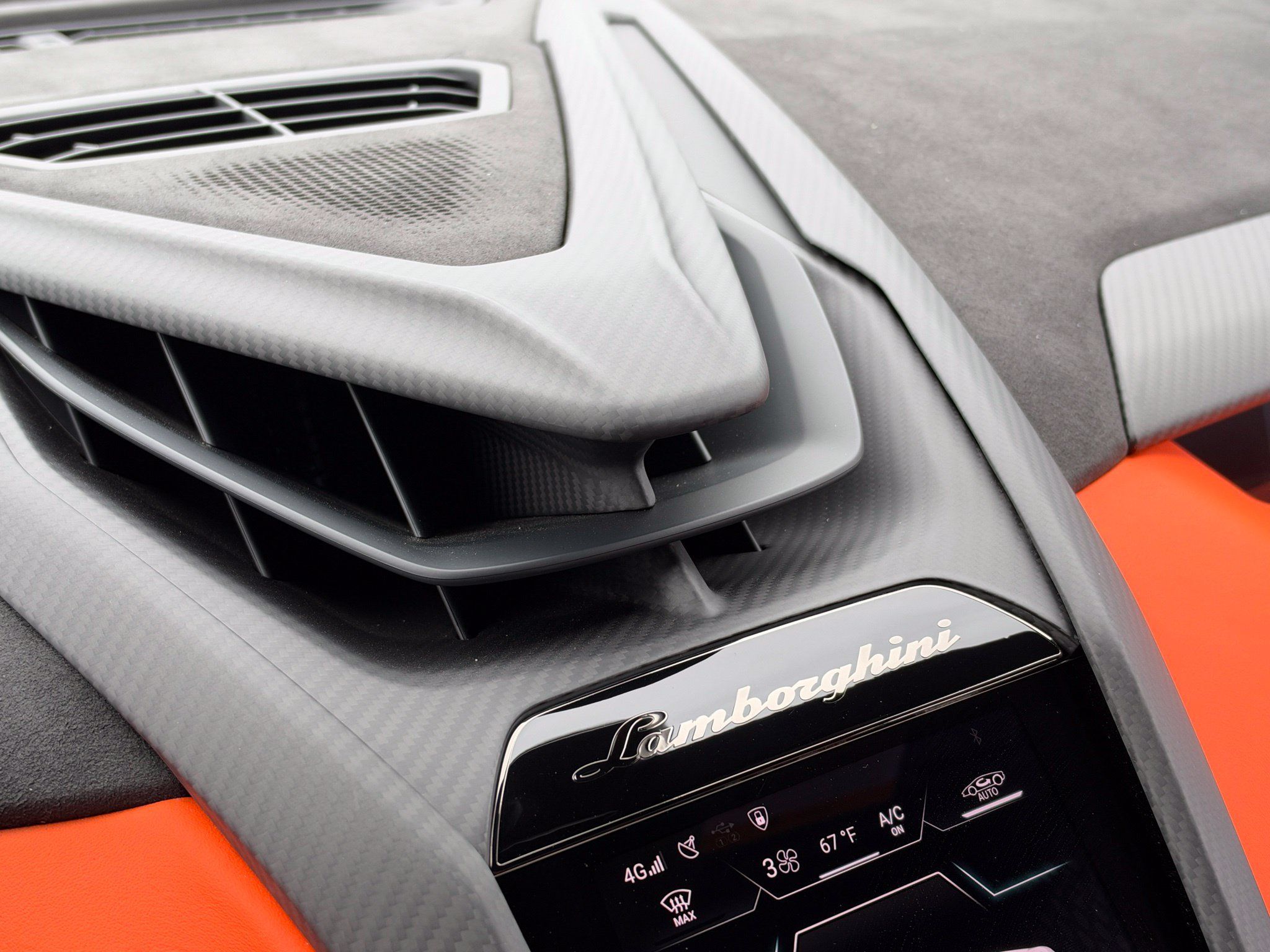 Used 2024 Lamborghini Revuelto AWD/4WD image 34