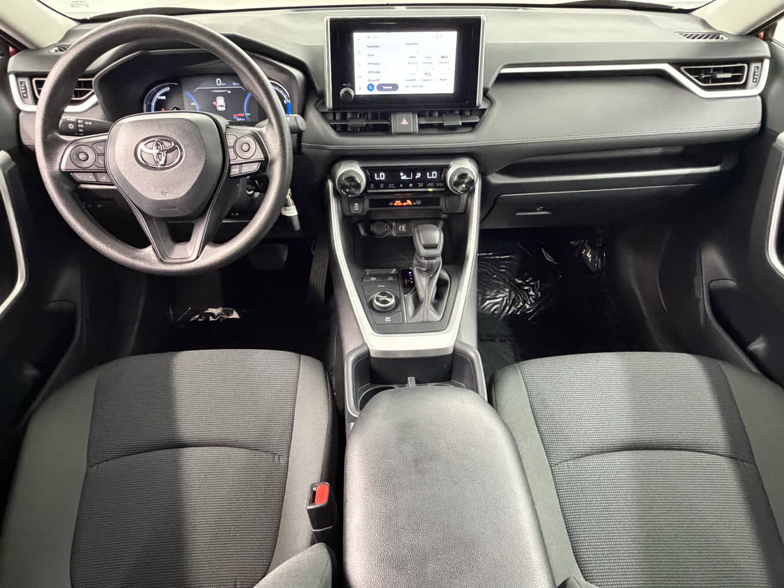 Used 2025 Toyota RAV4 LE AWD/4WD image 33