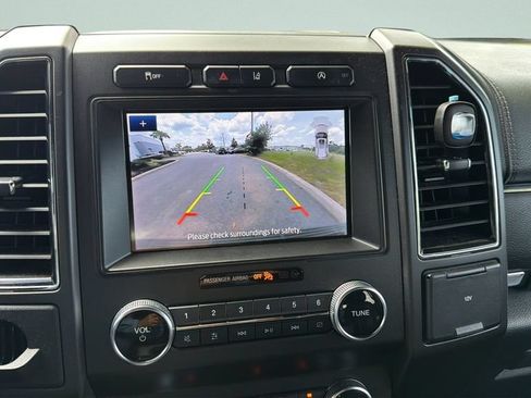 Used 2020 Ford Expedition Limited RWD image 17