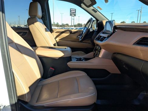 Used 2021 Chevrolet Suburban Premier image 30