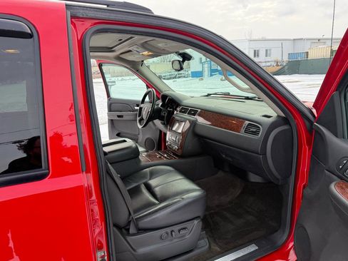 Used 2008 Chevrolet Avalanche LTZ w/ LTZ Preferred Equipment Group image 29