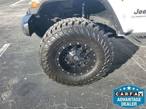 Used 2021 Jeep Gladiator Sport image 20