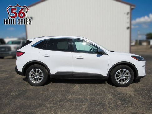 Used 2021 Ford Escape SE FWD image 1