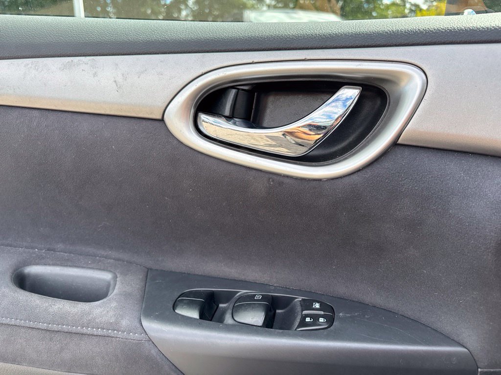 Used 2013 Nissan Sentra SV FWD image 13