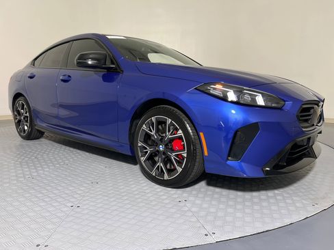 Used 2025 BMW M235i xDrive w/ Premium Package image 7