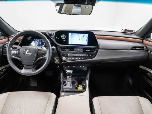 Used 2024 Lexus ES 350 w/ Premium Package FWD image 12