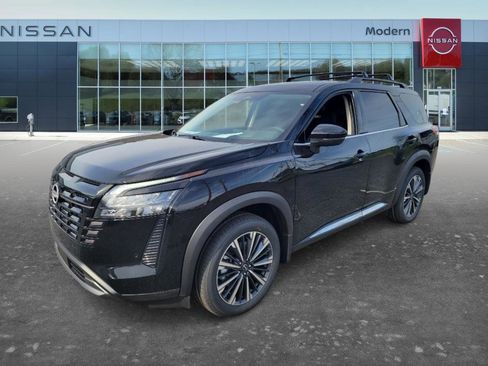 New 2026 Nissan Pathfinder Platinum image 1