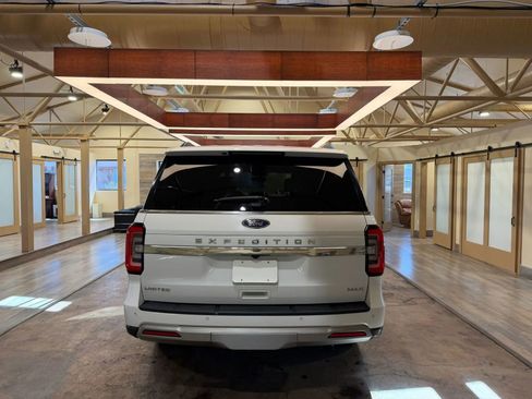 Used 2023 Ford Expedition Max Limited image 5