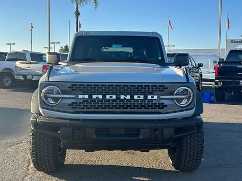 New 2026 Ford Bronco Badlands image 8