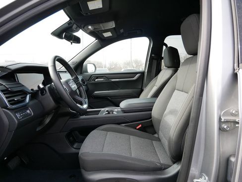 Used 2025 GMC Acadia Elevation AWD/4WD image 14