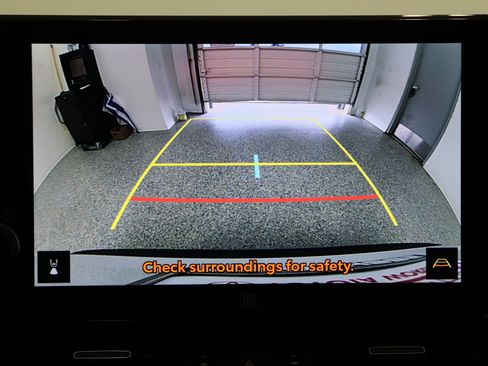 Used 2025 Toyota RAV4 Limited FWD image 21