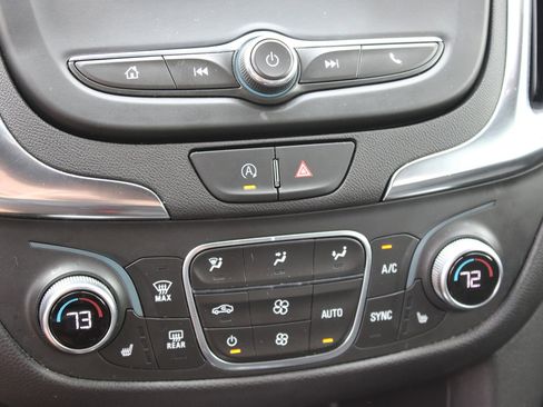 Used 2024 Chevrolet Equinox LT w/ Driver Convenience Package AWD/4WD image 16