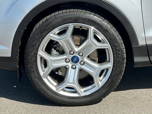 Used 2019 Ford Escape Titanium FWD image 25