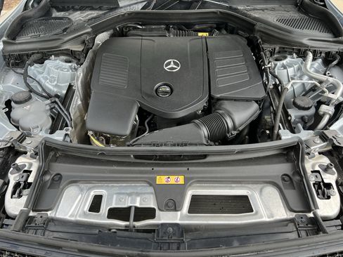 Used 2025 Mercedes-Benz GLC 300 4MATIC w/ AMG Line image 36