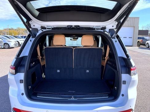 Certified 2025 Jeep Grand Cherokee L Summit w/ Obsidian Package image 9