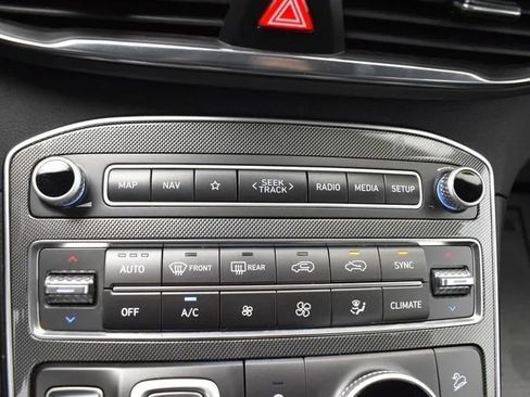 Used 2023 Hyundai Santa Fe SEL AWD/4WD image 34