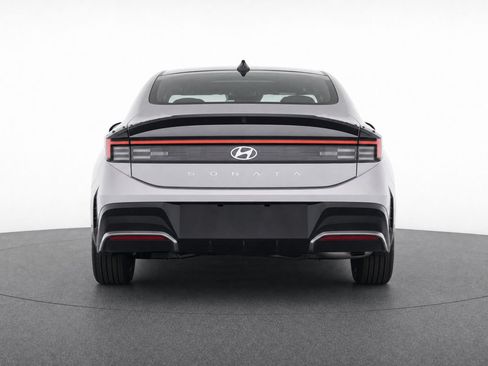 Used 2025 Hyundai Sonata SEL FWD image 10
