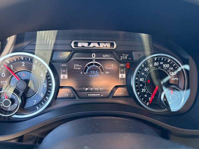 Used 2020 RAM 1500 Laramie AWD/4WD image 17