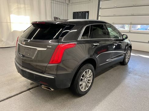Used 2017 Cadillac XT5 Luxury w/ Driver Awareness Package AWD/4WD image 4