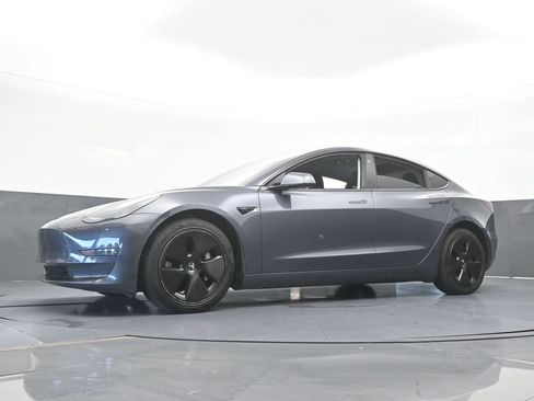 Used 2023 Tesla Model 3 Standard Range RWD image 52