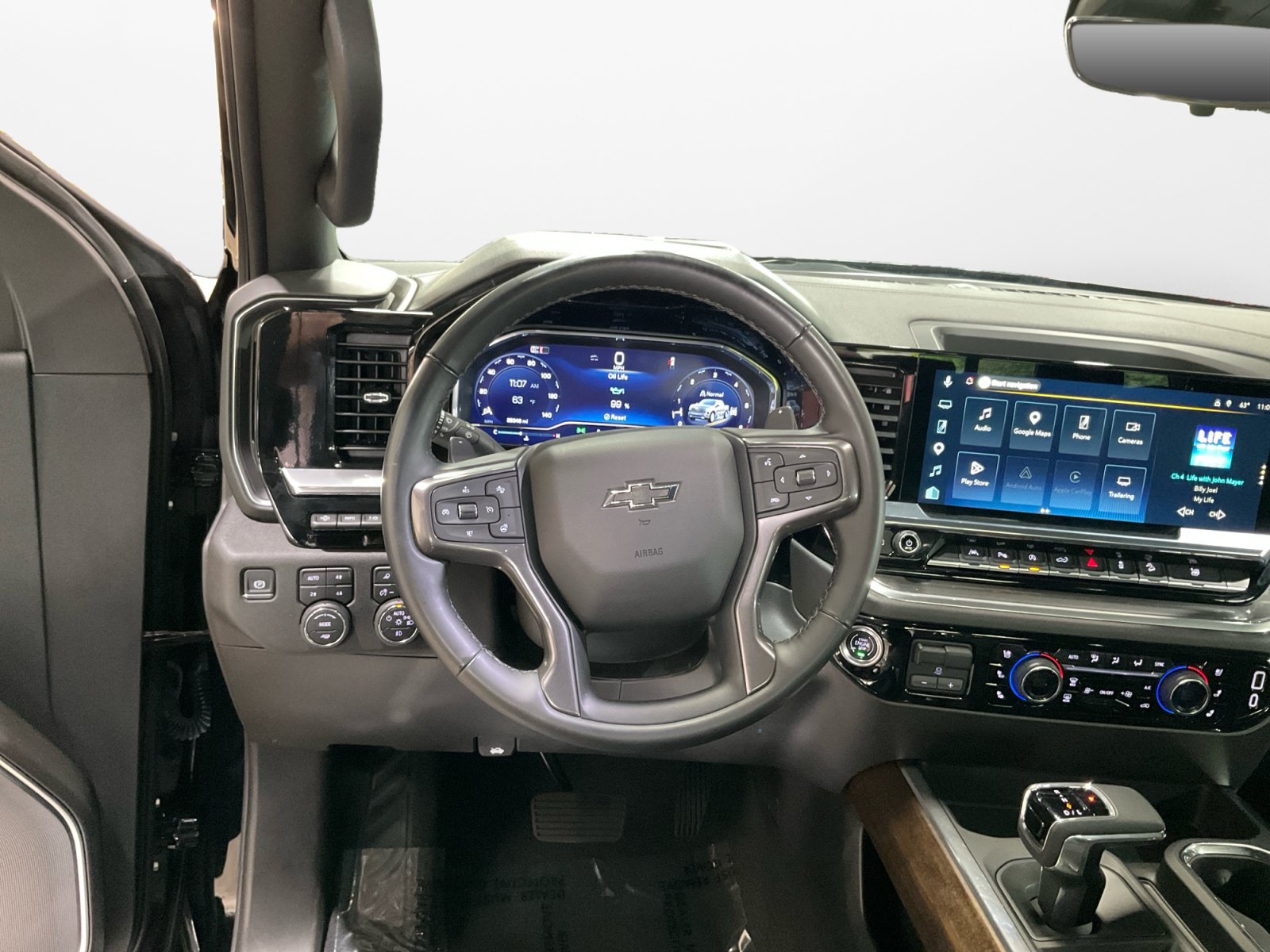 Used 2025 Chevrolet Silverado 1500 High Country w/ Midnight Edition AWD/4WD image 14