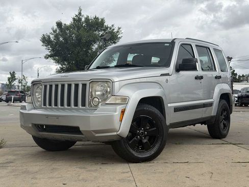 Used 2012 Jeep Liberty Sport AWD/4WD image 10