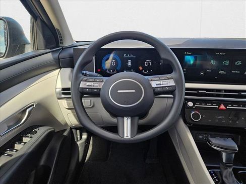 New 2026 Hyundai Tucson SEL image 12