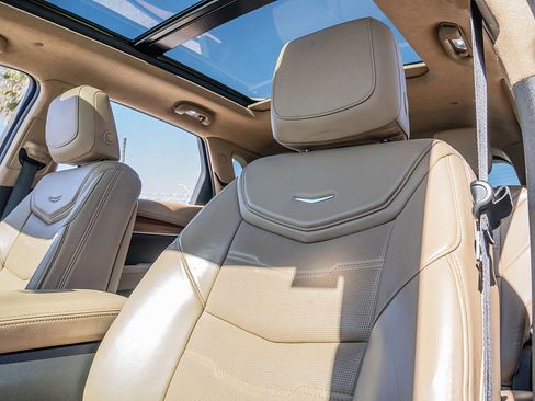 Used 2017 Cadillac XT5 Platinum image 25