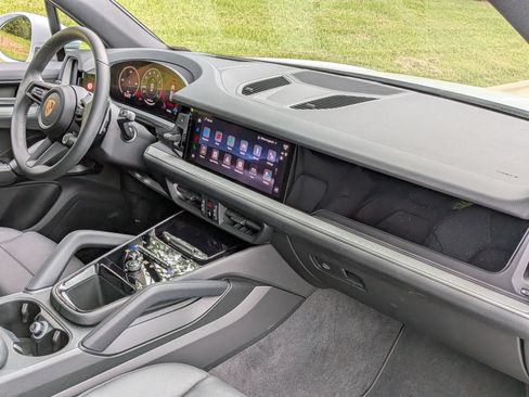 Certified 2026 Porsche Cayenne S AWD/4WD image 21