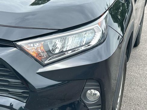Used 2021 Toyota RAV4 XLE FWD image 10