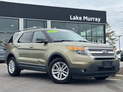 Used 2013 Ford Explorer XLT image 1
