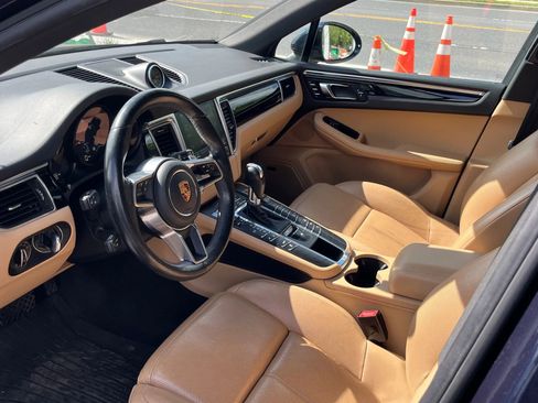 Used 2018 Porsche Macan Sport Edition AWD/4WD image 14