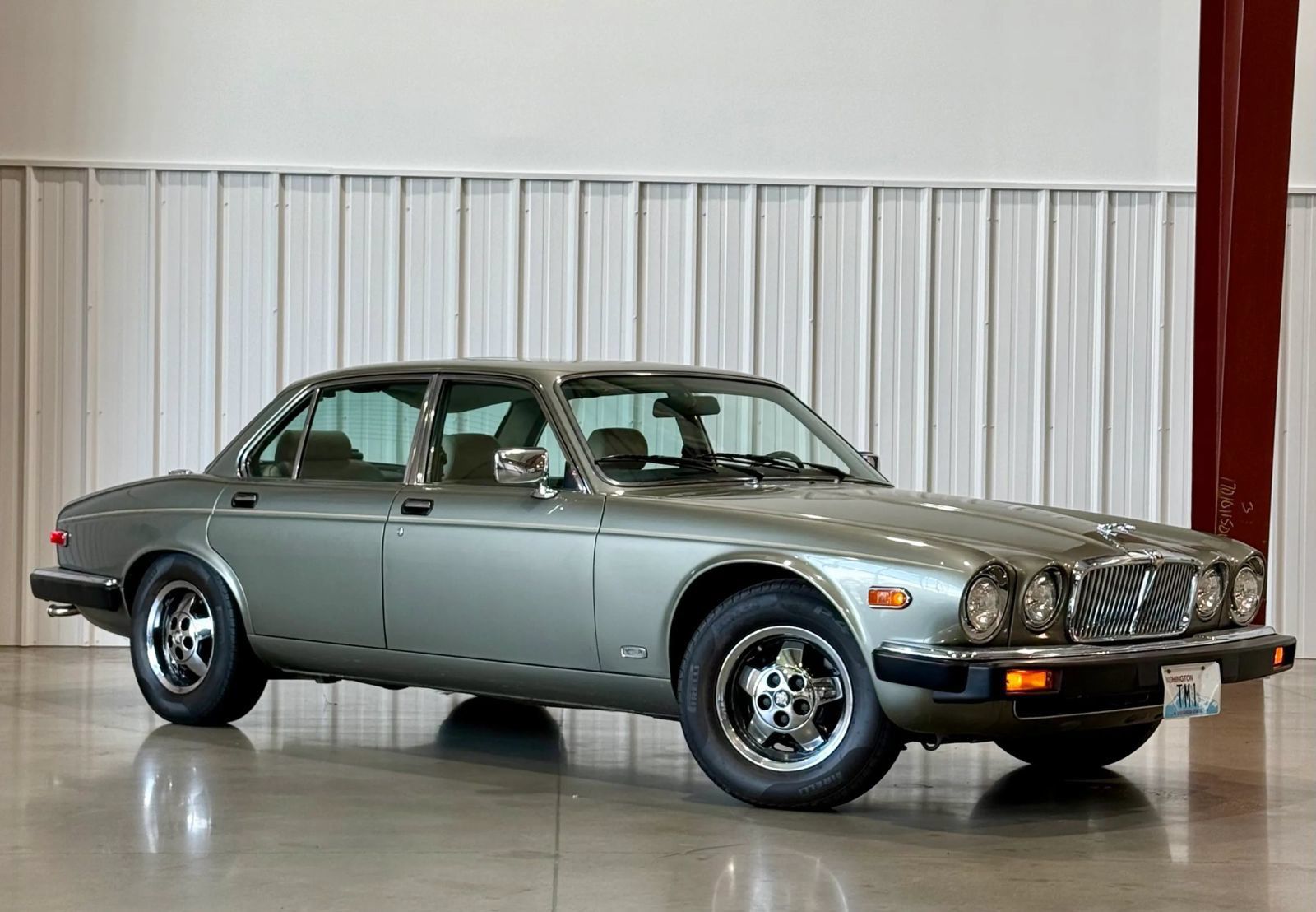Used 1987 Jaguar XJ Vanden Plas RWD image 1