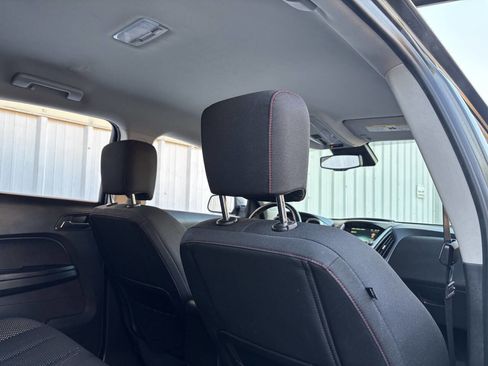 Used 2017 Chevrolet Equinox LT w/ Convenience Package image 18