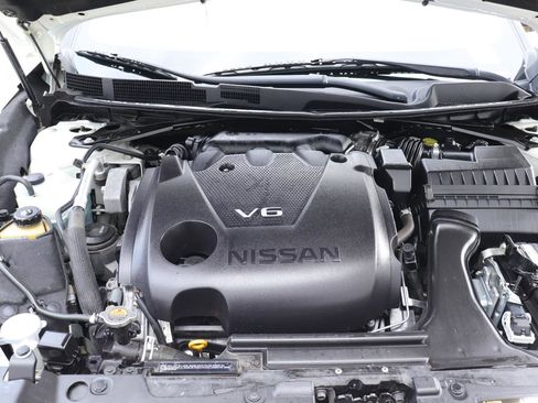 Used 2019 Nissan Maxima SR w/ Premium Package image 38