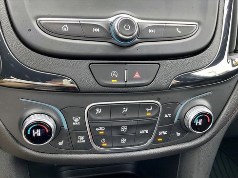 Used 2023 Chevrolet Equinox RS image 31