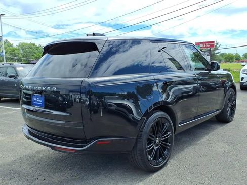 Used 2024 Land Rover Range Rover SE AWD/4WD image 5