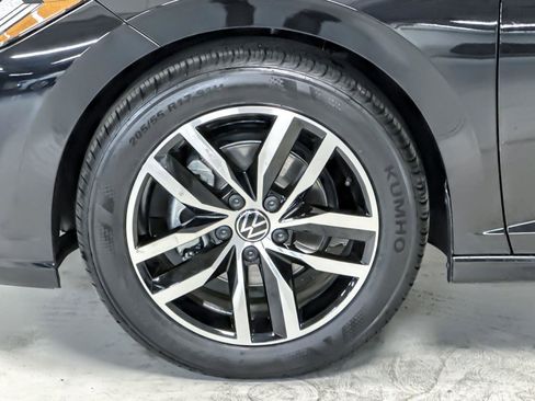 New 2025 Volkswagen Jetta SE image 23