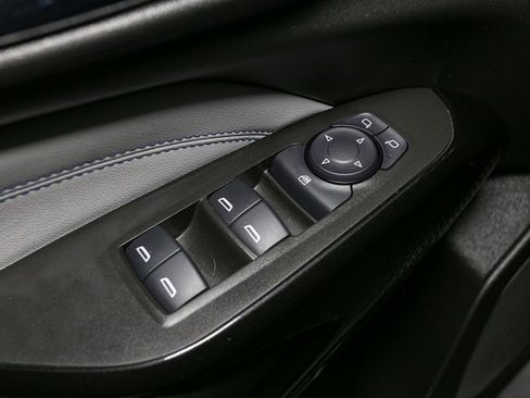 Used 2024 Chevrolet Trax LT w/ Driver Confidence Package image 35