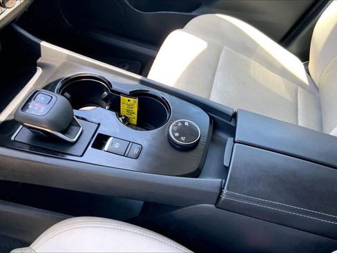 Used 2025 Nissan Rogue SV AWD/4WD image 16
