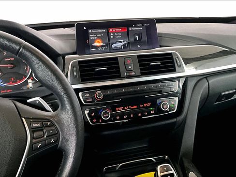 Used 2018 BMW 330i Gran Turismo xDrive image 7