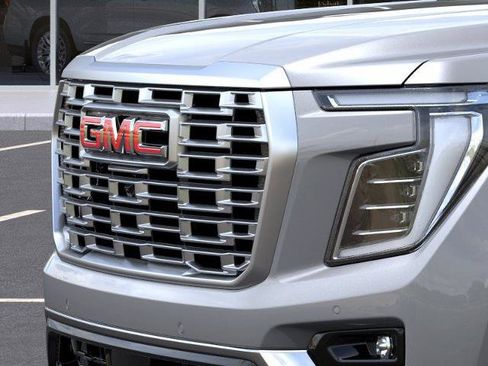 New 2026 GMC Yukon XL Denali w/ Denali Reserve Package AWD/4WD image 13