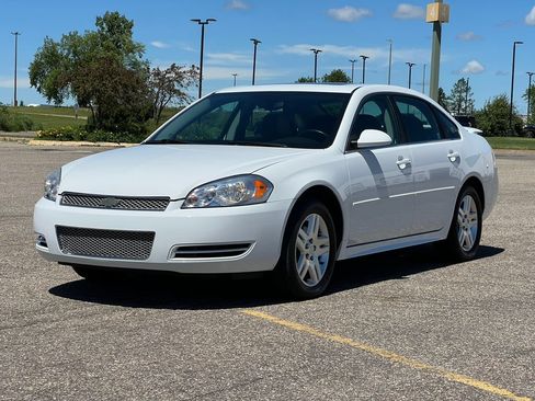 Used 2012 Chevrolet Impala LT w/ LT Sunroof Package FWD image 32
