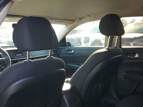 Used 2017 Kia Optima LX image 12
